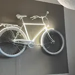 Karizma - Stylisch Design - Innenstadt - Kueche - Parkplatz - Internet *