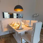 Karizma - Stylisch Design - Innenstadt - Kueche - Parkplatz - Internet * Rendsborg