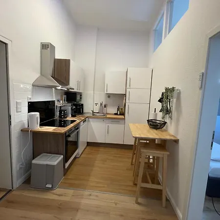 Karizma - Stylisch Design - Innenstadt - Kueche - Parkplatz - Internet * רנדסבורג