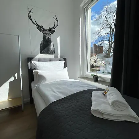 Karizma - Stylisch Design - Innenstadt - Kueche - Parkplatz - Internet דירה