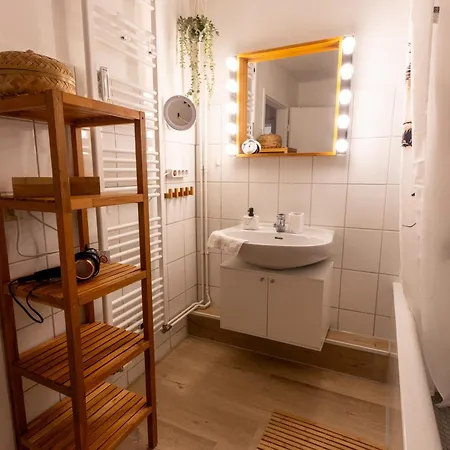 Karizma - Stylisch Design - Innenstadt - Kueche - Parkplatz - Internet