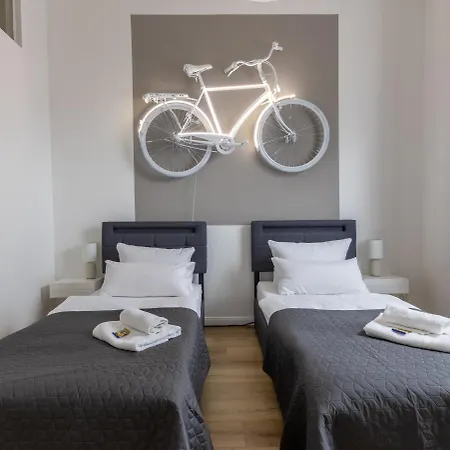 Karizma - Stylisch Design - Innenstadt - Kueche - Parkplatz - Internet * רנדסבורג